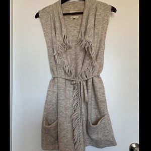 Aritzia Wilfred Free Fei Fei Fringe Vest